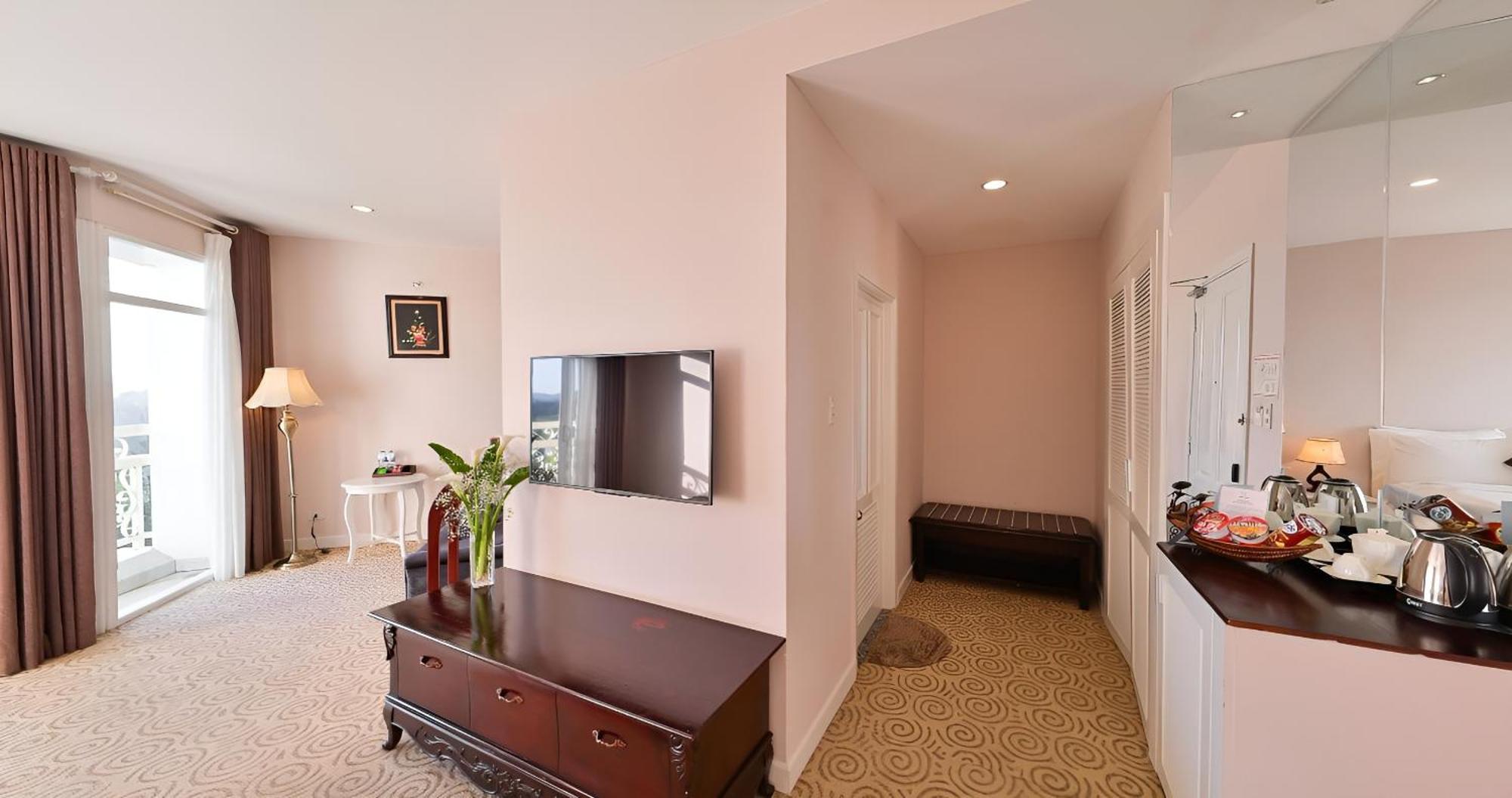 Ngoc Phat Dalat Hotel מראה חיצוני תמונה